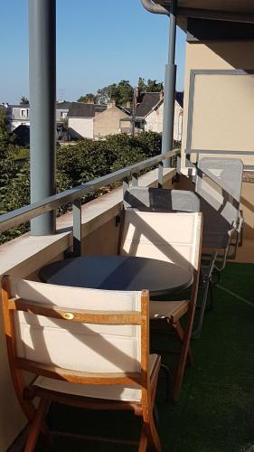 LE VINCI Studio tout confort proche centre ville avec terrasse et parking