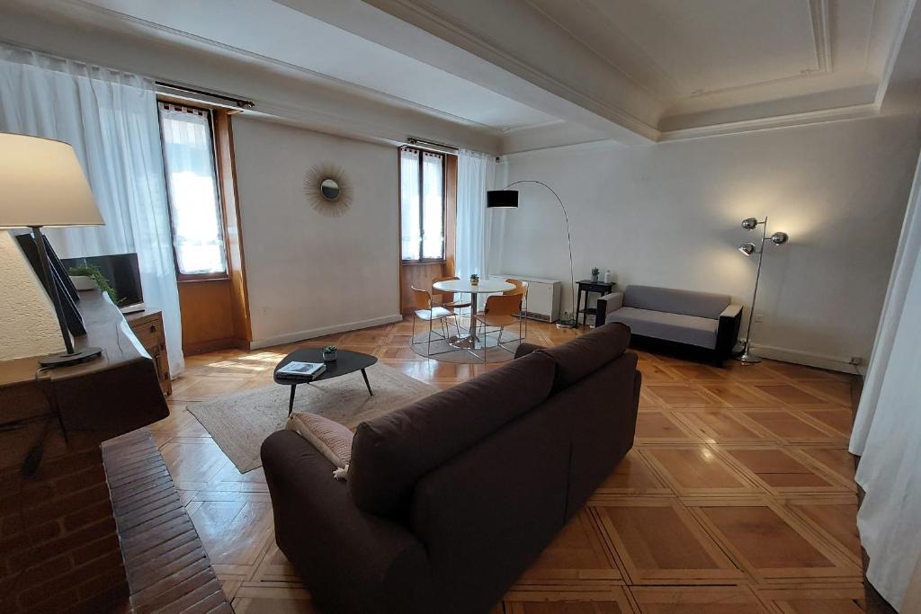 Appartement Le Vintage - appartement en plein coeur de la Vieille Ville 6 rue du paquier 74000 Annecy