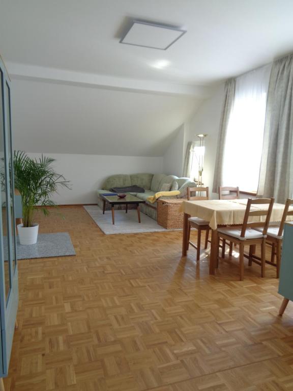 Appartement Leipzig-Südwest Seumestraße 116 04249 Leipzig