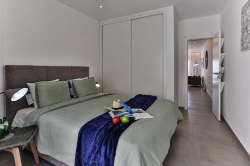 Lemon Tree Apartment