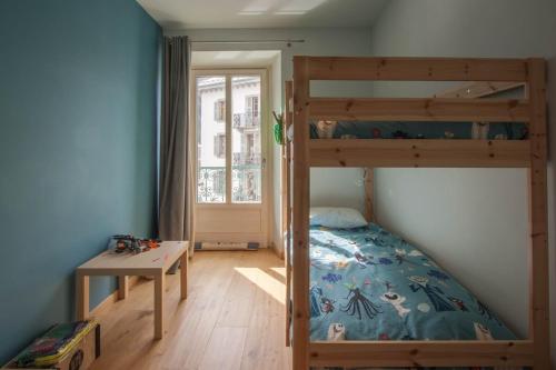 Les Aiguilles- Town centre luxury 2 bedroom apartment