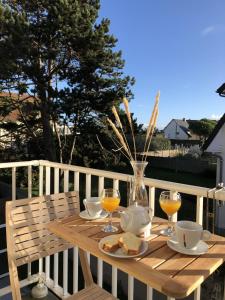 Appartement Les Alisés apartment 4 3 Place de la Plage 14810 Merville-Franceville-Plage Normandie