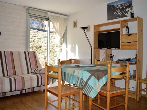 Appartement Les Angles, 2 pièces, 4 personnes - FR-1-593-33 Les Angles france