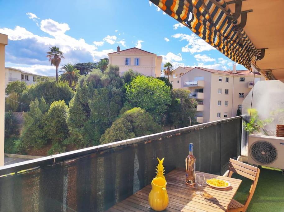 Appartement Les Arênes YourHostHelper 4 Avenue de la Baronne 06400 Cannes