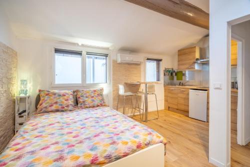 'Les Arsenaux' Studio de charme coeur de Marseille by Weekome