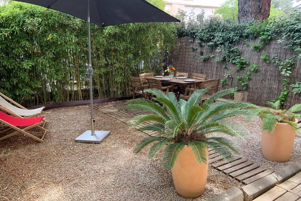 Appartement Les Bains de Mer YourHostHelper 154 Rue de Provence 83150 Bandol