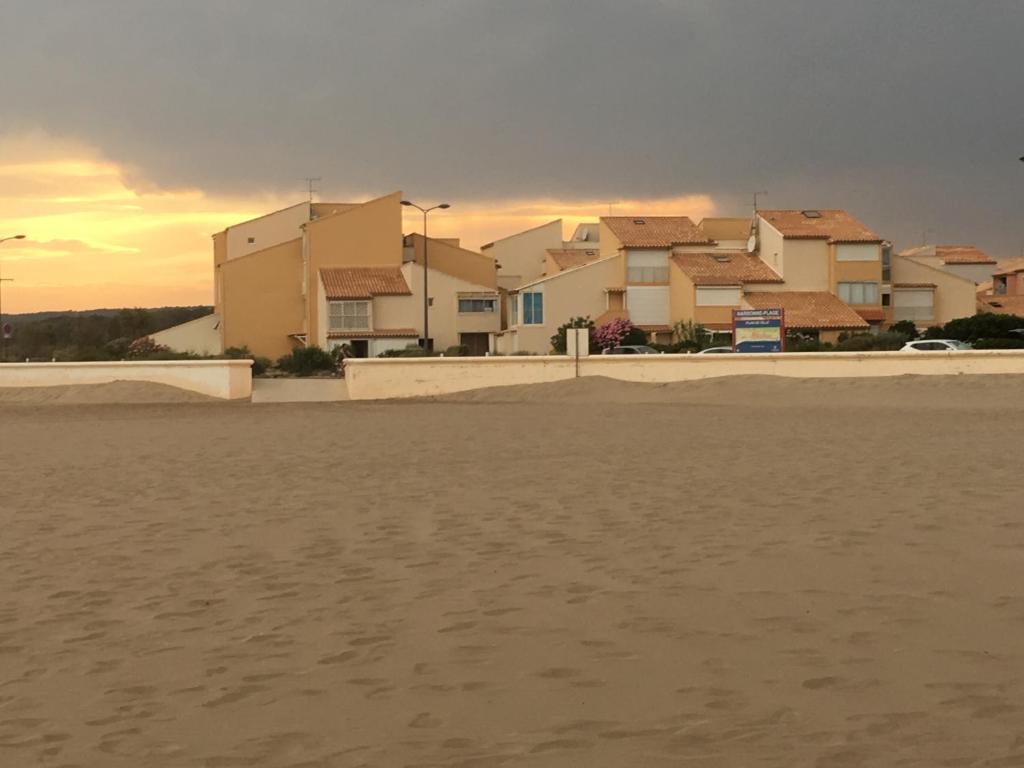 Les balcons de la Medtirrannée front de mer Résidence les Balcons de la Méditéranée, 11100 Narbonne-Plage