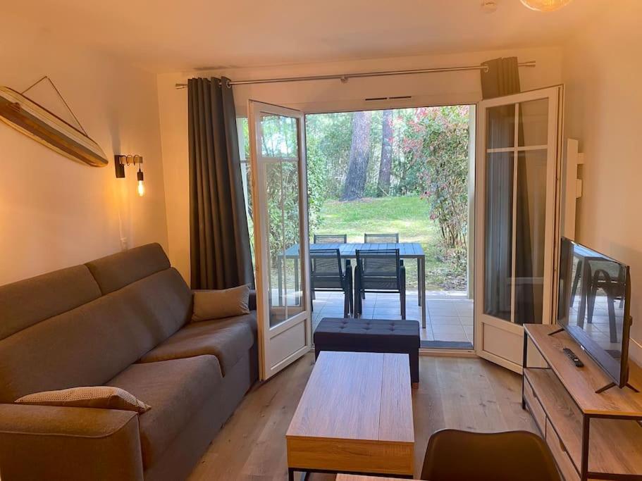 Les Capitelles 97 - Studio vue mer - residence avec pisicne