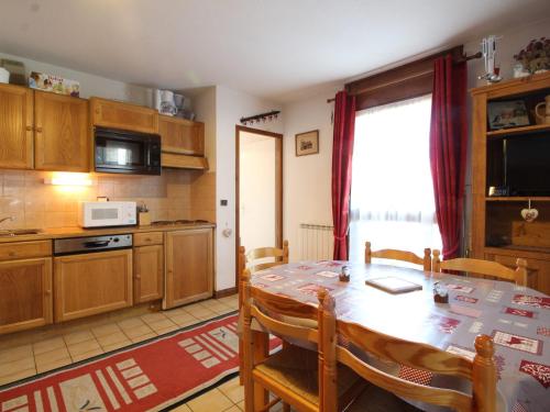 Appartement Les Carroz d'Arâches, 2 pièces, 5 personnes - FR-1-572-171 Arâches-la-Frasse france