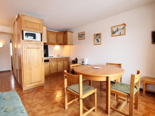 Appartement Les Carroz d'Arâches, 3 pièces, 6 personnes - FR-1-572-198 Arâches-la-Frasse france