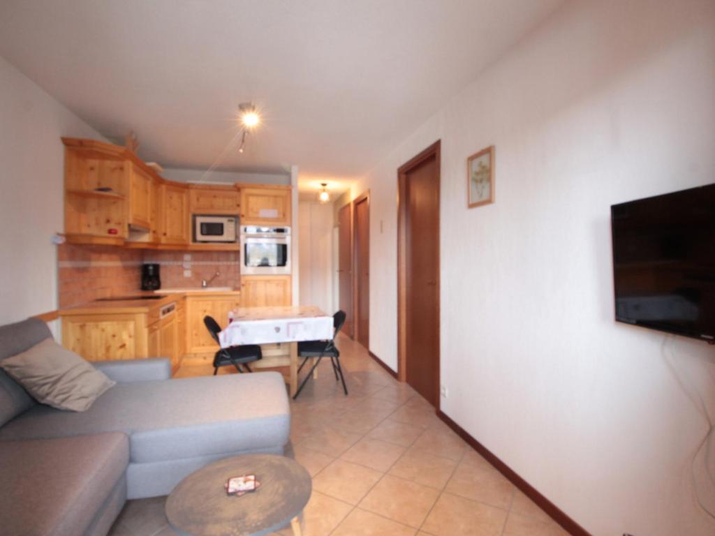 Appartement Appartement Les Carroz d'Arâches, 3 pièces, 6 personnes - FR-1-572-22 466 Route du val renand, 74300 Les Carroz d\'Arâches