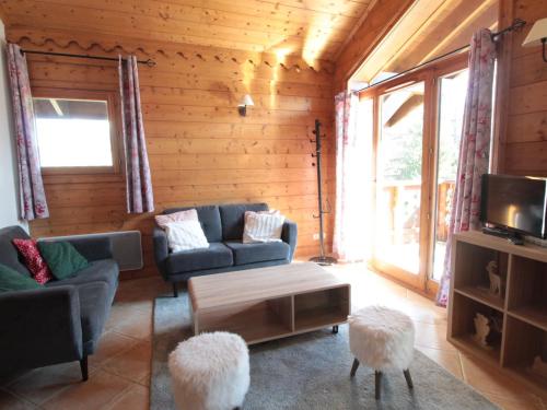 Appartement Appartement Les Carroz d'Arâches, 4 pièces, 6 personnes - FR-1-572-51 651 Route du Mont Favy Arâches-la-Frasse