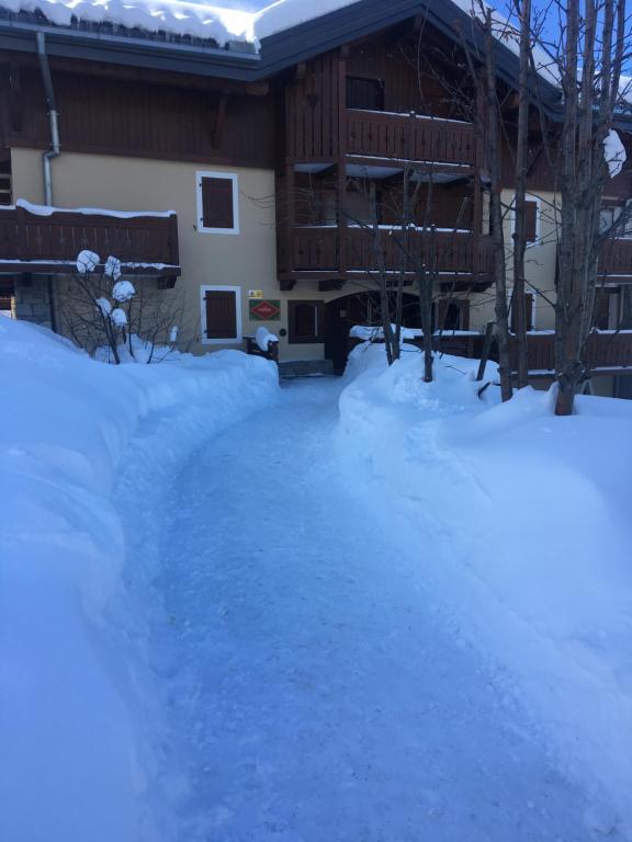 Appartement LES CHALETS D'OR 2 CHAMBRES SEPAREES ET PARKING 4, Avenue de la Muzelle Résidence les Chalets d'Or - Immeuble Le Carlina 38860 Les Deux Alpes