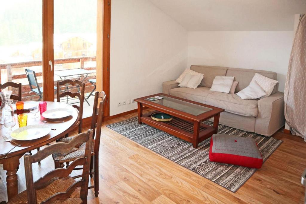 Appartement LES CHALETS DE BOIS MEAN - 3 Pièces pour 6 Personnes 364 Les Soldanelles 05200 Les Orres