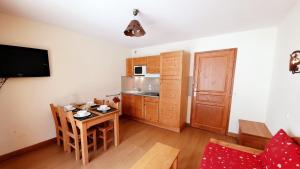 Appartement Les Chalets Des Rennes - VARS - T2 4 personnes - CDRD34 ROUTE DU COL - QUARTIER FONTBONNE 05560 Vars Provence-Alpes-Côte d\'Azur