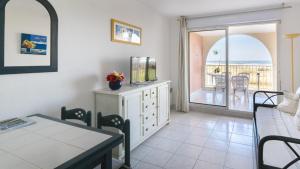 Les Colonnes de Circe- 69B- Appart vue mer- 4 pers