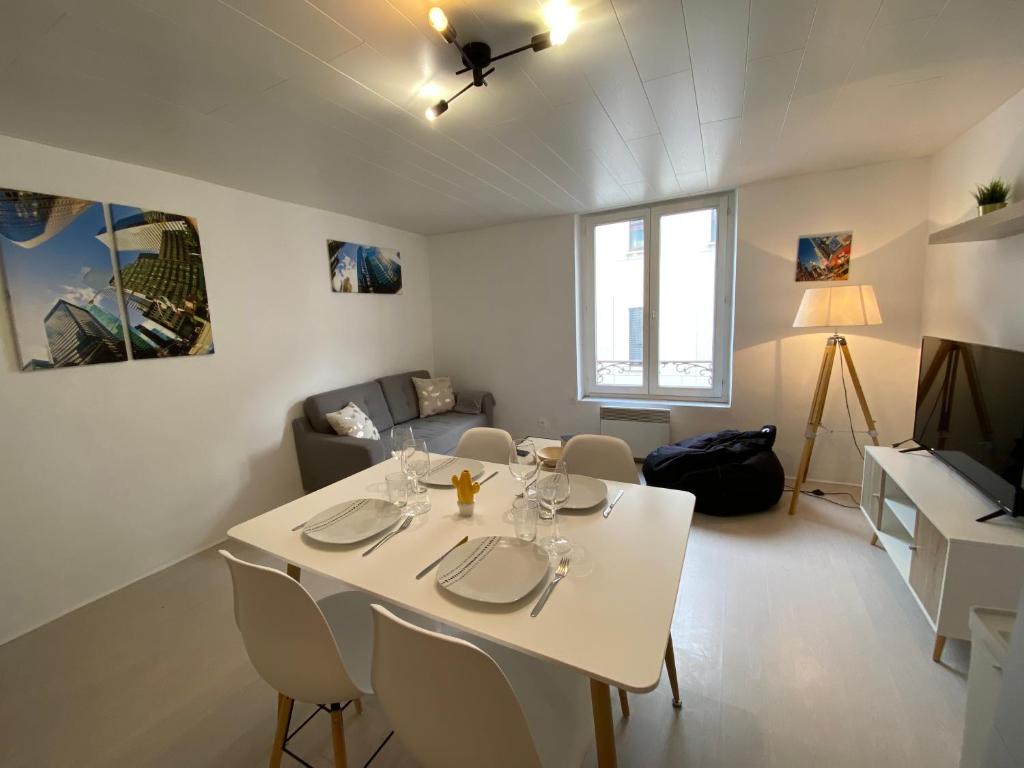 Appartement Les Cosy De Nancy - Mister charles sous les toits, Place du marché 4* 13 Rue Charles III 54000 Nancy