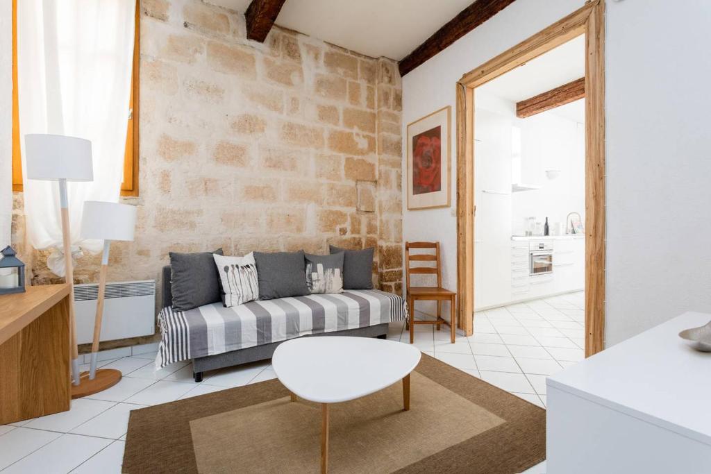 Les Coulisses 10 Rue Copé Cambes, 34000 Montpellier
