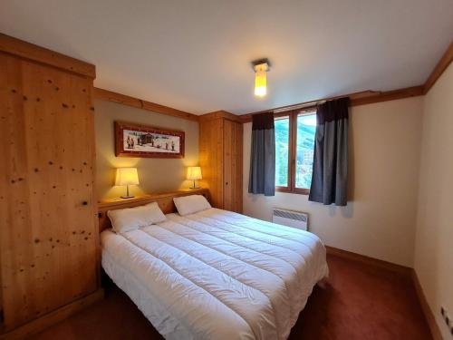 Appartement Appartement Les Deux Alpes, 4 pièces, 8 personnes - FR-1-348-240 13 Avenue de La Muzelle Les Deux Alpes