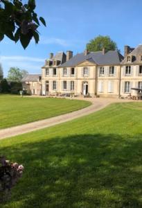 Appartement Les Escuries CHATEAU D'ESCURES HAMEAU d' ESCURES 14520 Commes Normandie