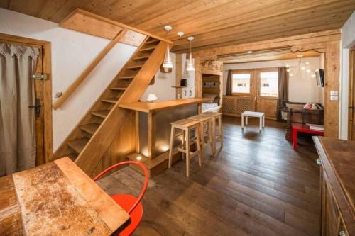 Les Gentianes Appartement 5 personnes à 50 mètres des pistes Meribel 3 vallées