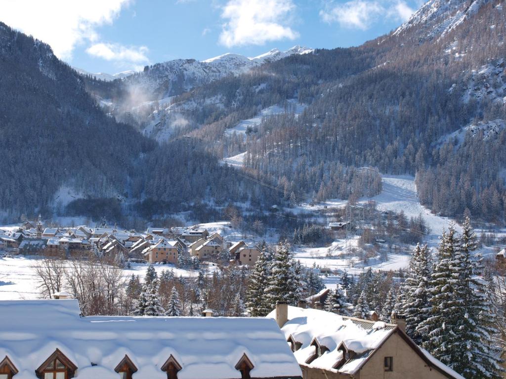 les gentianes Chemin des Faïsses, 05240 La Salle-Les-Alpes