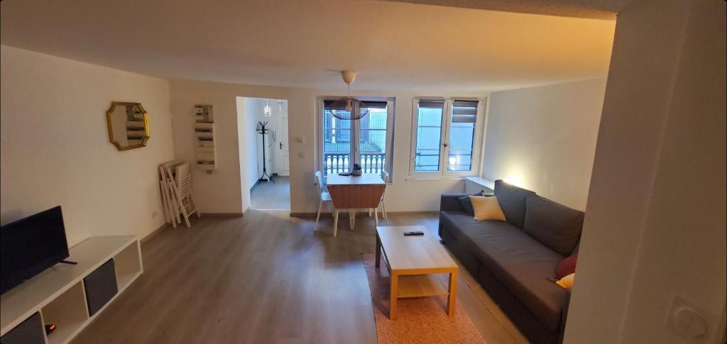 Les Gérardines, 3-room with Airco and balcony