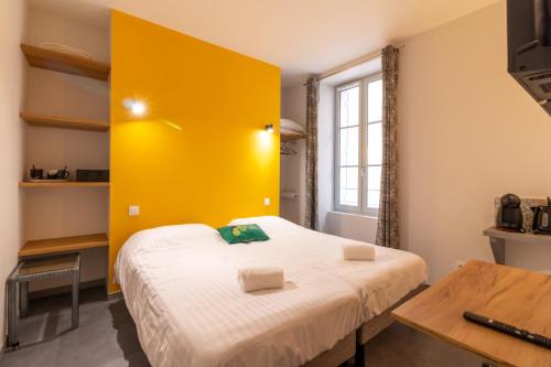 Les Halles Positives, Draps compris