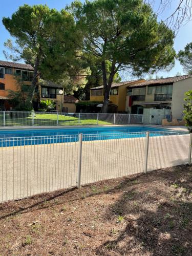 Appartement Appartement Les Hameaux le village camarguais Mas de Véran Arles