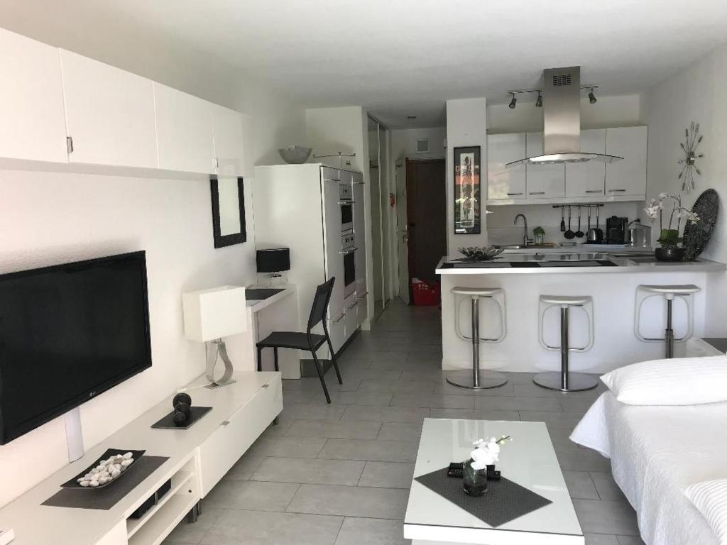 Appartement Les Hameaux 154 rue de provence 83150 Bandol