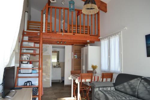 APPARTEMENT LES HIRONDELLES 2KM PLAGE-WiFI-JARDIN-PARKING-DRAPS ET SERVIETTES Hendaye france