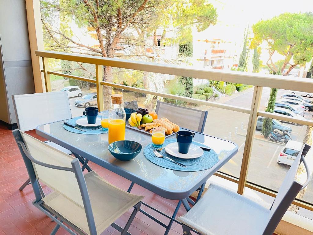 Appartement Les Imperators YourHostHelper 104 Chemin de la Lauve 83700 Saint-Raphaël