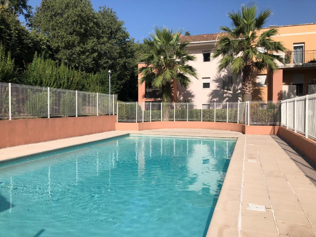 Appartement Les Jardins des Senteurs - Appartement privé avec piscine et parking 66 Route de la Marigarde 06130 Grasse