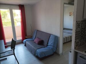 Les Locations de Lara II - T2 lit double & clic-clac Balcon Piscine Parking privatif