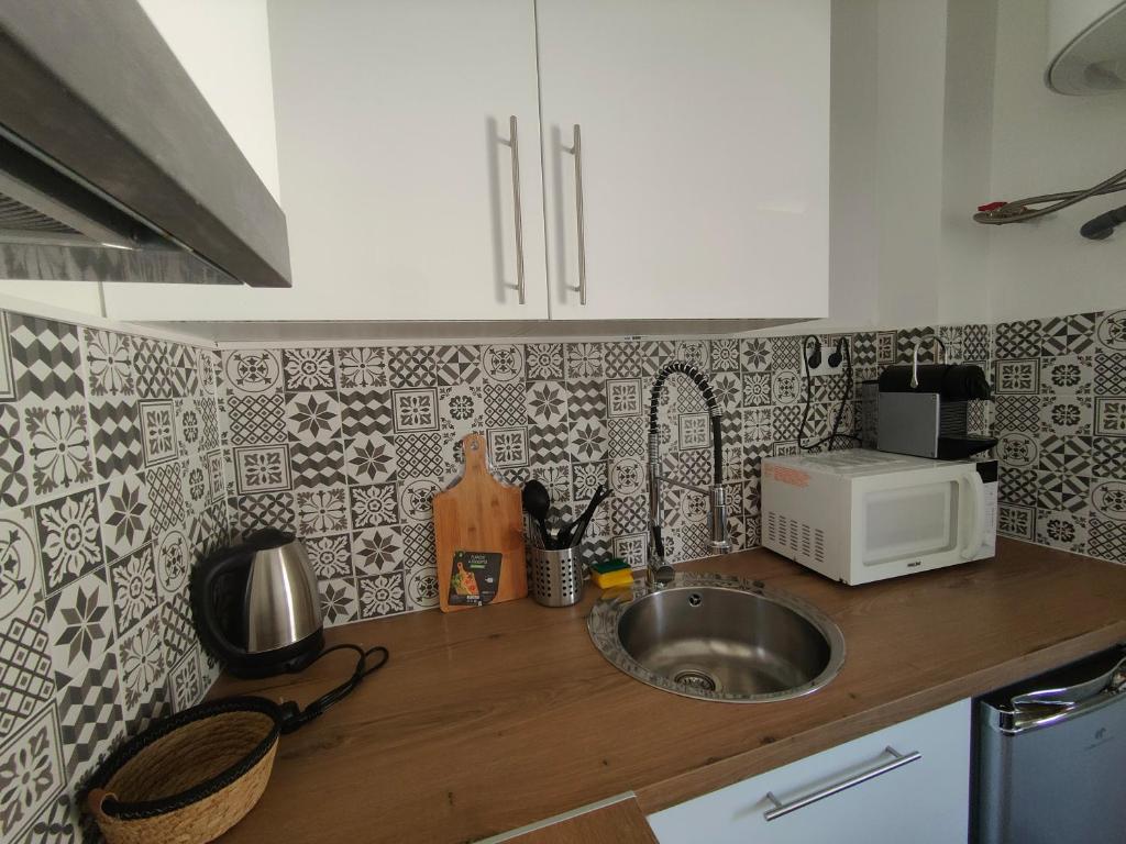 Appartement Les Lofts De Provins: Apt 1 7 Rue Guyot de Provins 77160 Provins