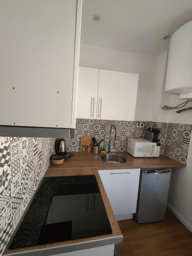 Appartement Les Lofts De Provins: Apt 1 7 Rue Guyot de Provins 77160 Provins Île-de-France