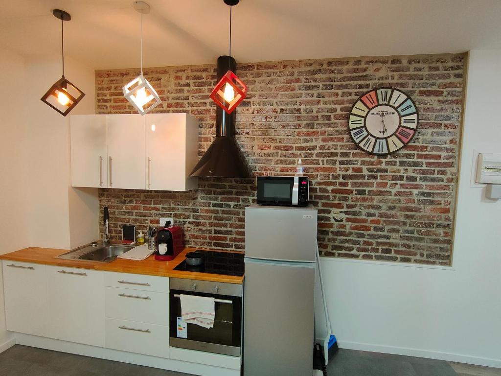 Appartement Les Lofts De Provins: Apt 5 7 Rue Guyot de Provins 77160 Provins