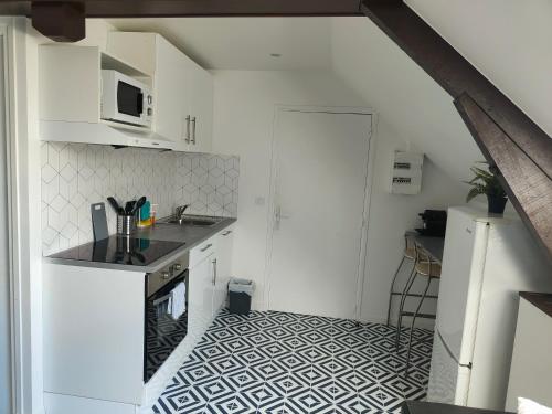 Les Lofts De Provins: Apt 6