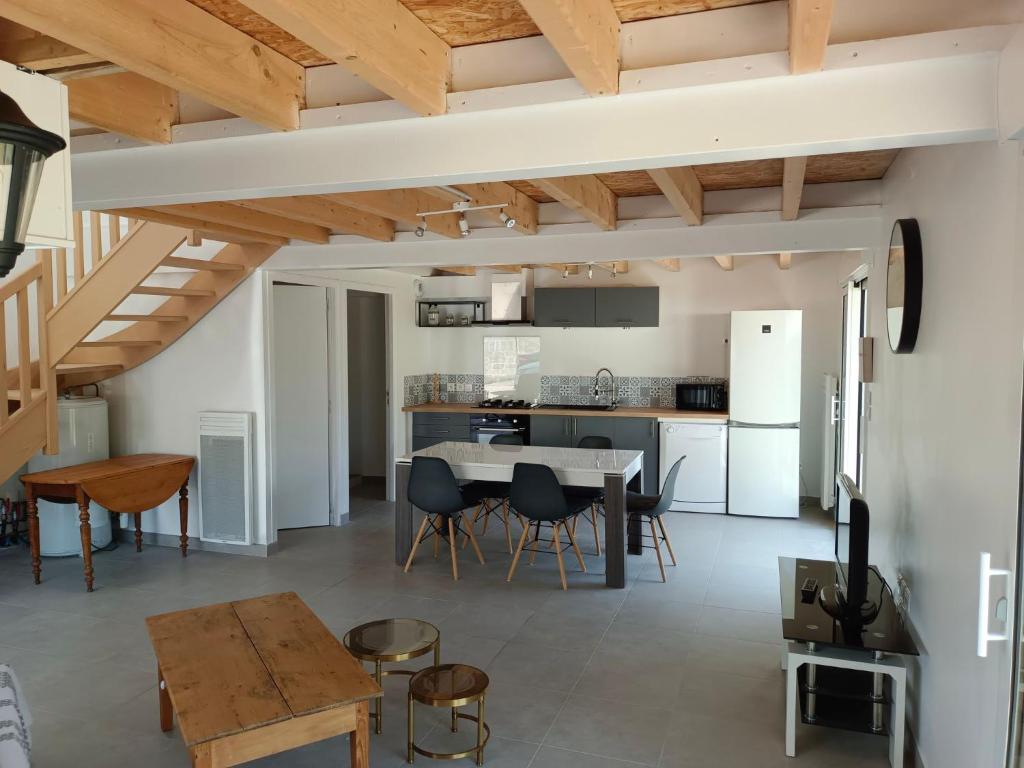 Les Lofts De Provins: Apt 6 77160 Provins