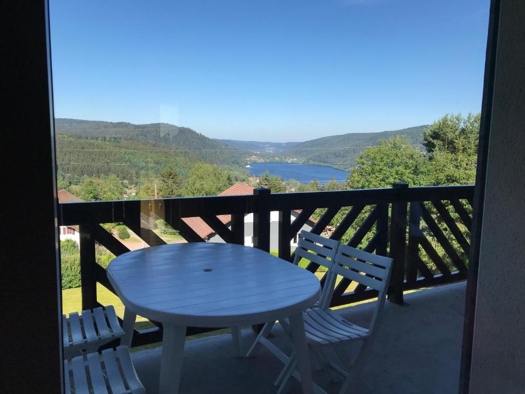 Appartement Les Loges du Lac - Appartement avec Terrasse 24, chemin bellevue 88400 Gérardmer