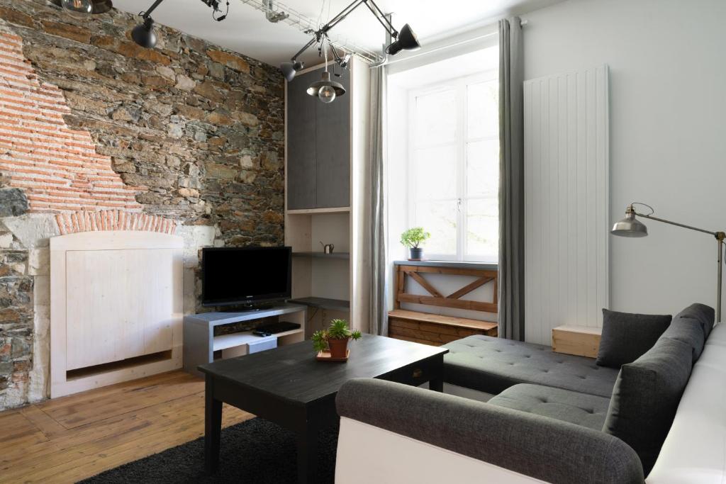 LES LUMIERES - Charmant deux Pièces au cœur de Nantes 11 rue Jean Jacques Rousseau, 44000 Nantes