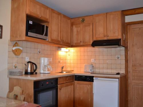 Appartement Les Menuires, 2 pièces, 4 personnes - FR-1-452-245 Les Menuires france