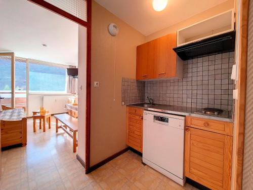 Appartement Appartement Les Menuires, 2 pièces, 6 personnes - FR-1-344-1071 LA CROISETTE 11 Rue des Lumières Les Menuires