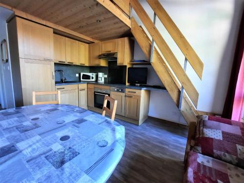 Appartement Les Menuires, 2 pièces, 6 personnes - FR-1-452-205 Les Menuires france