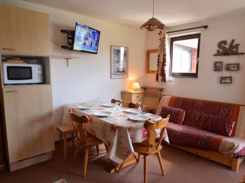 Appartement Les Menuires, 3 pièces, 5 personnes - FR-1-452-237 Les Menuires france