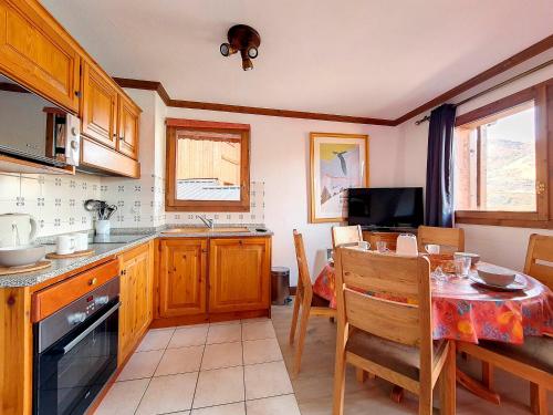 Appartement Les Menuires, 4 pièces, 6 personnes - FR-1-344-792 Les Menuires france