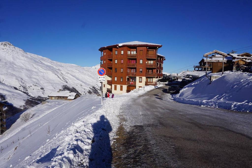 Les Ménuires - Appart 2 pièces 4 pers - Balcon plein SUD - Ski aux pieds Route de Reberty, 73440 Les Menuires