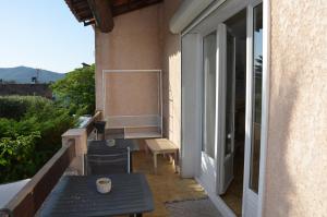 Appartement LES OISEAUX 30 impasse Jules Raimu, chemin de l’origan 83270 Saint-Cyr-sur-Mer Provence-Alpes-Côte d\'Azur