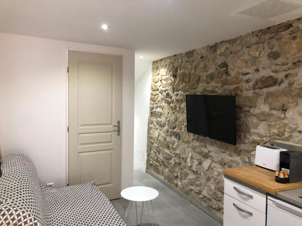 Appartement Les Olives Wifi Netflix Appart-hotel-Provence 9 Rue Victor Leydet 13580 La Fare-les-Oliviers