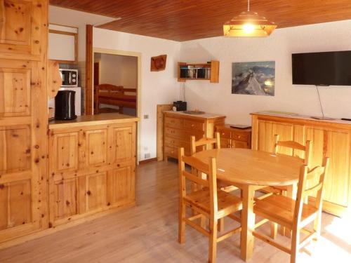 Appartement Les Orres, 1 pièce, 4 personnes - FR-1-322-255 Les Orres france